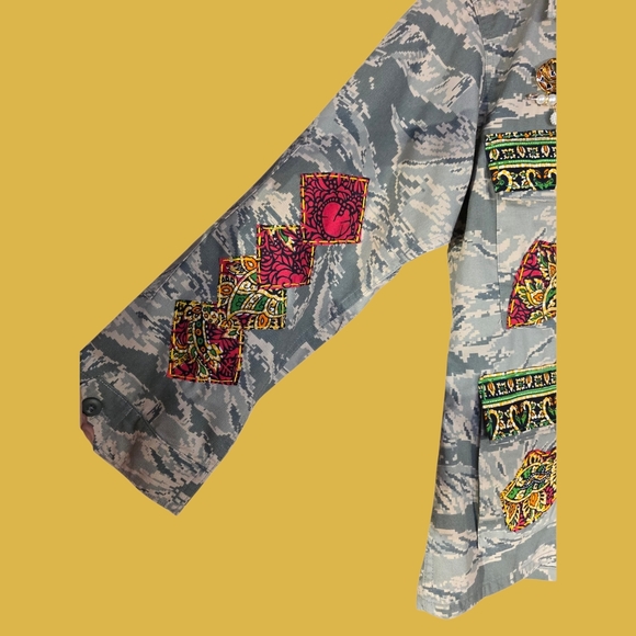 Upcycled Camouflage Utility Military Jacket - Picture 6 of 16